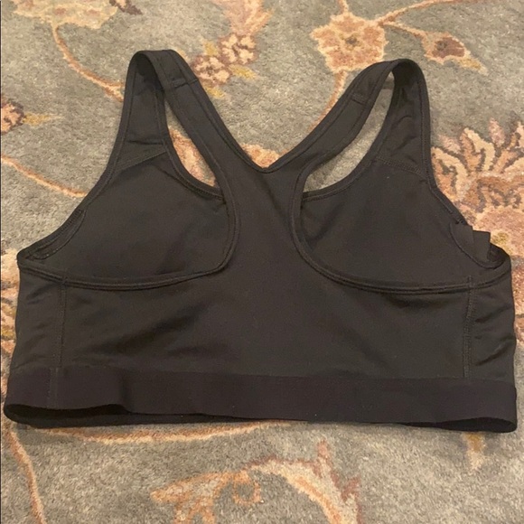 Nike sports bra in great condition - Picture 4 of 6